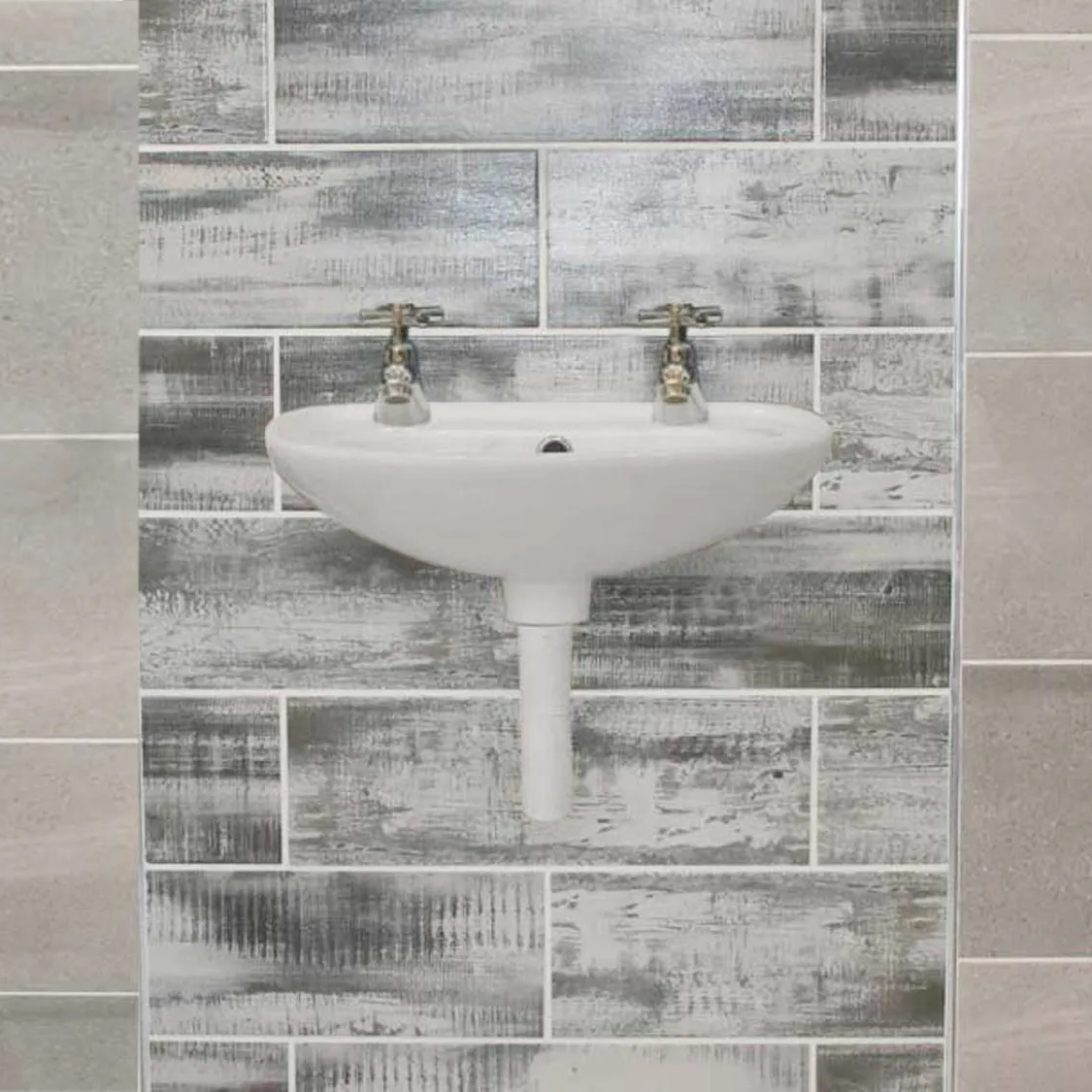 SW Basin Flair White - Image 3