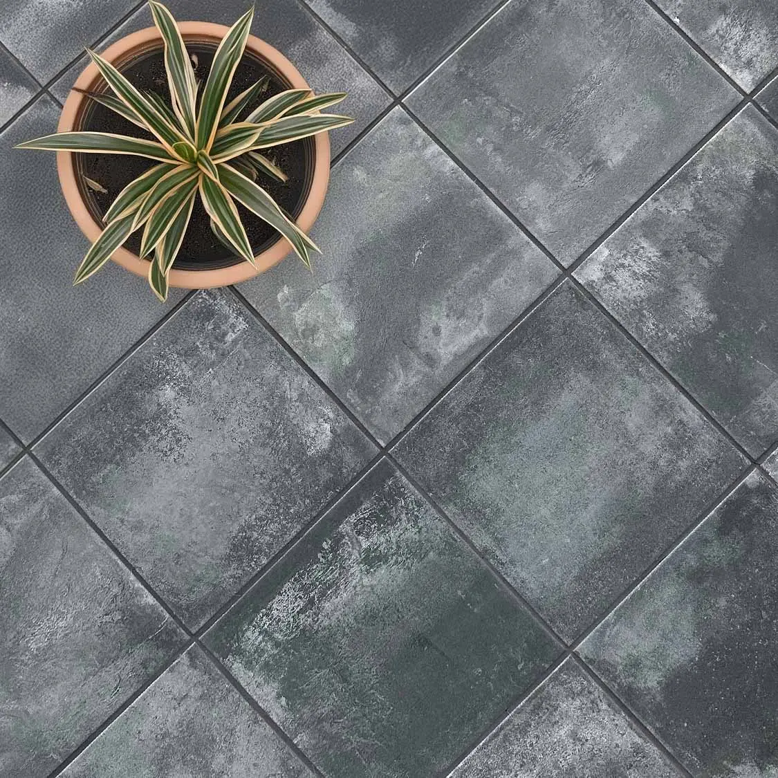 FT 35x35 V Lusaka Charcoal 1.59m2 - Image 2